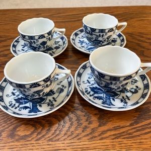 4 Vienna Woods Blue Onion Demitasse Espresso Cup and Saucers Sets